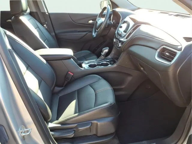 Used 2022 Silver Ice Metallic Chevrolet Premier image 19