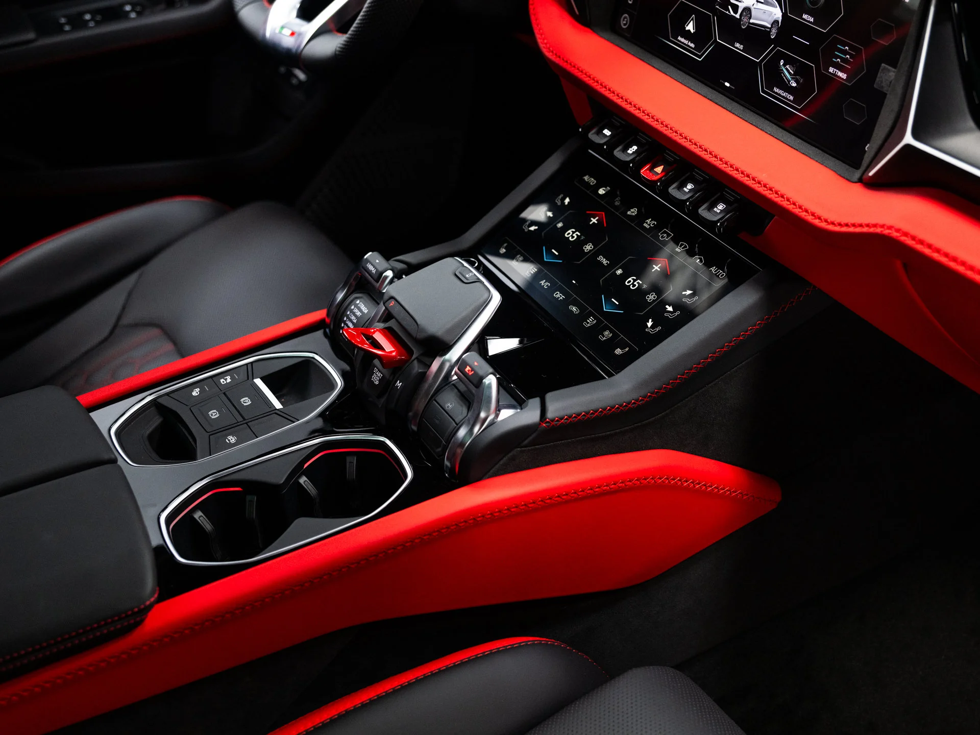 Used 2025  Lamborghini SE image 90