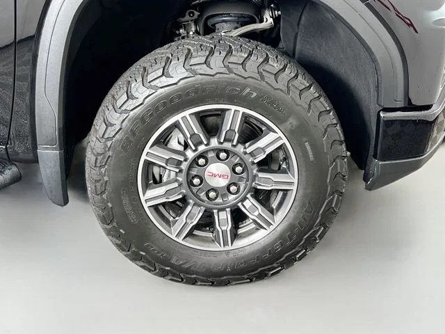 Used 2024 Black GMC AT4 image 41