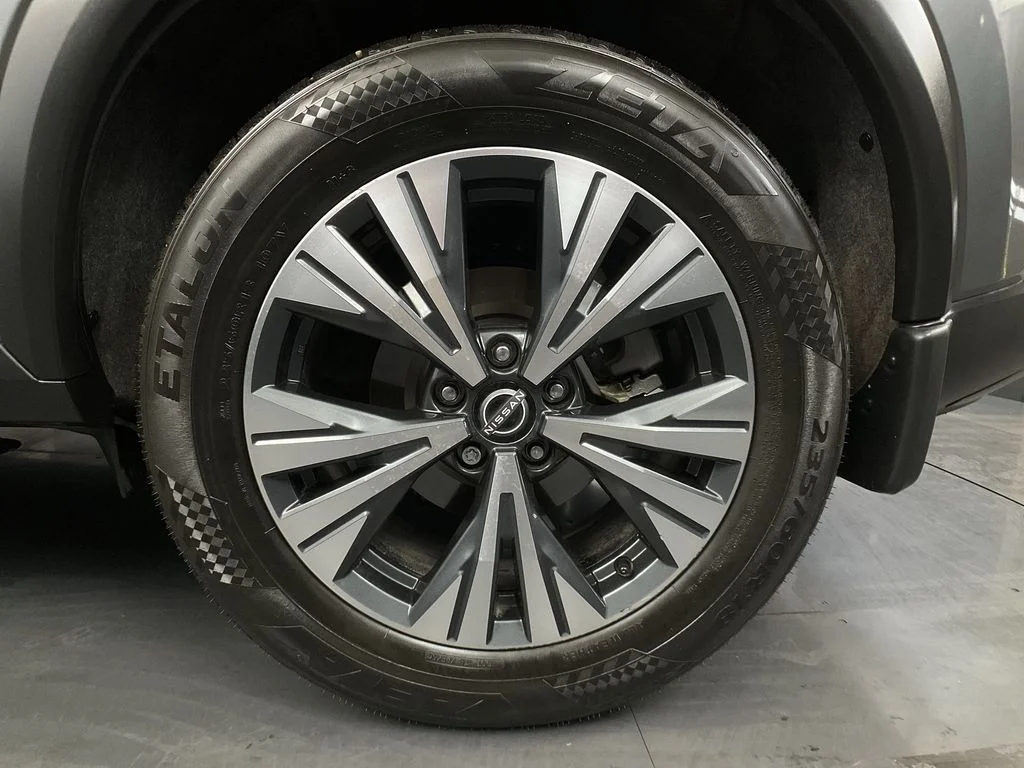 Used 2023 Gun Metallic Nissan SV image 25