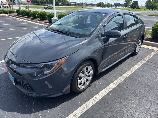2025 Toyota Corolla LE CVT's photo
