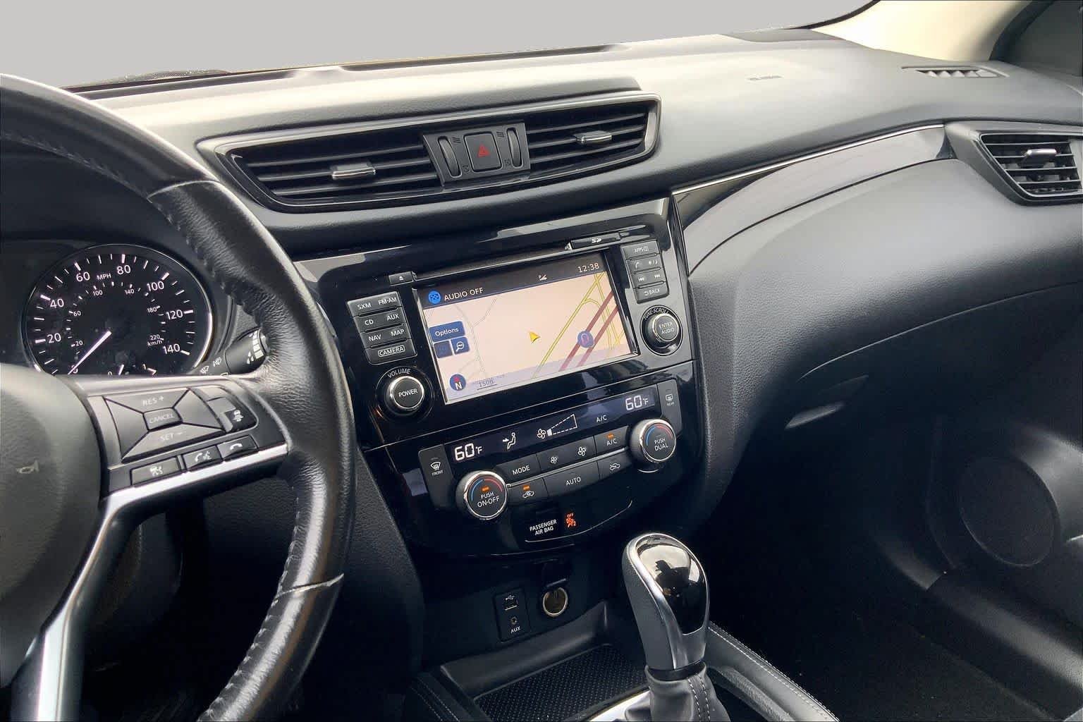 Used 2018 Gun Metallic Nissan SL image 7