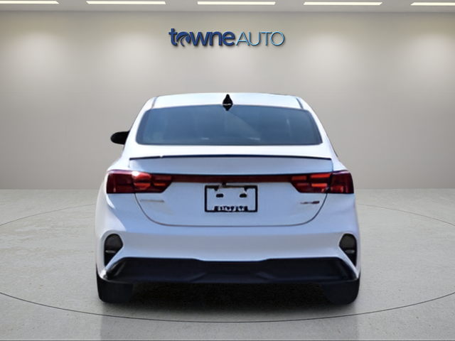 Used 2024 White Kia GT-Line image 4