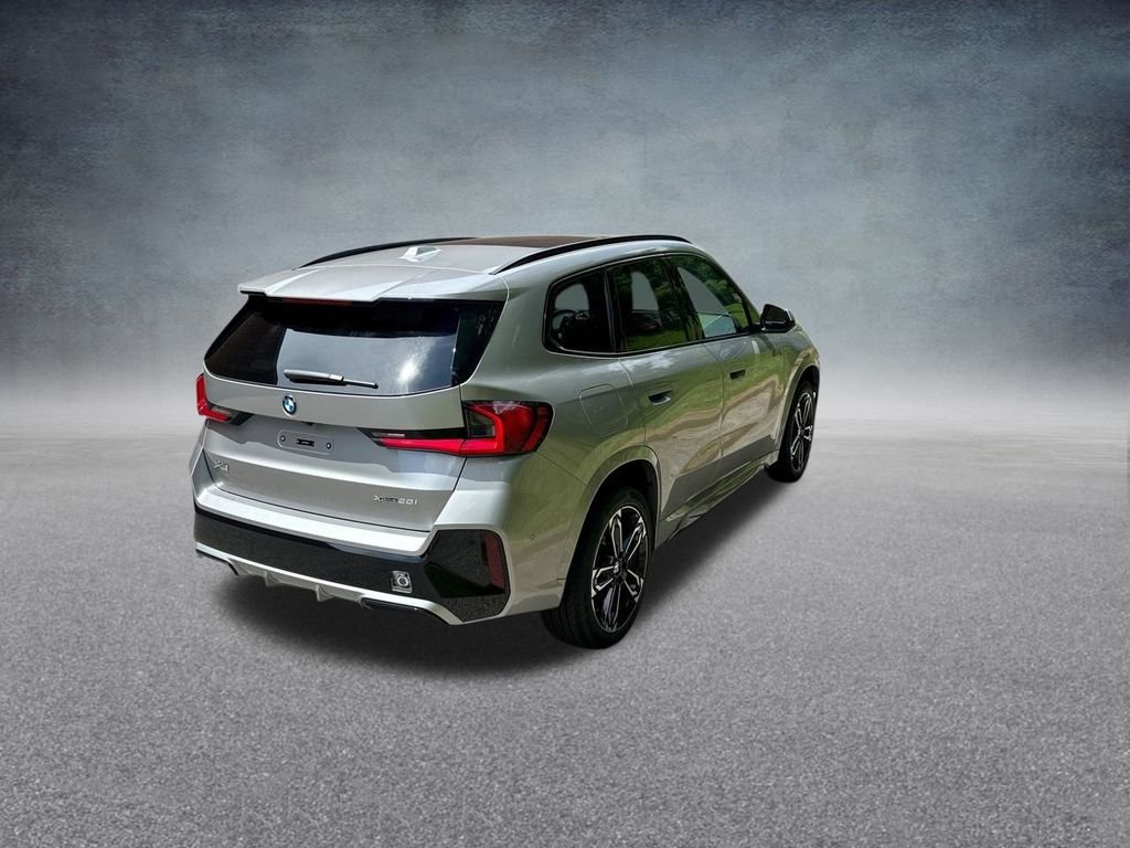 Used 2025 Silver BMW xDrive28i image 9