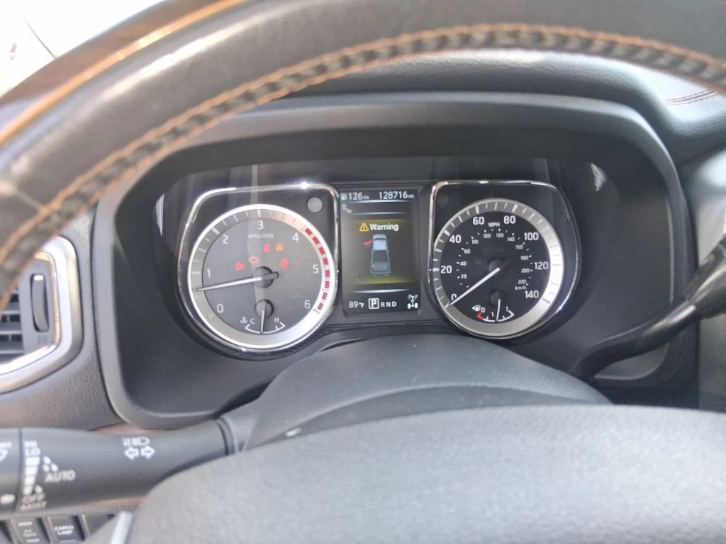 Used 2016 White Nissan Platinum Reserve image 8