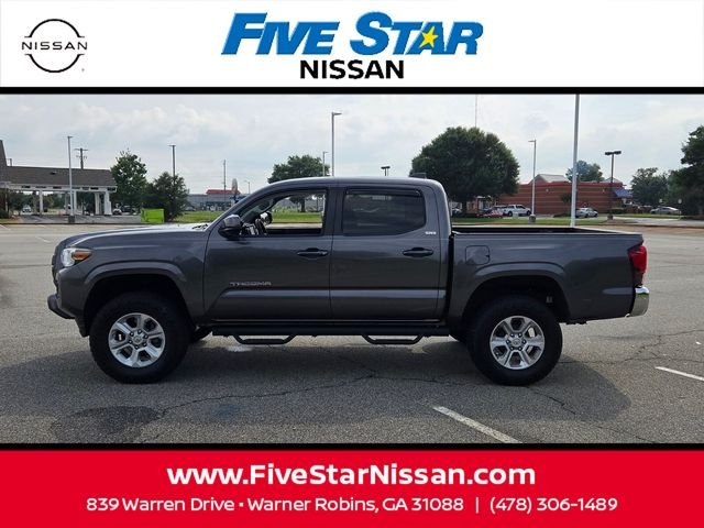 Used 2020 Gray Toyota SR5 image 4