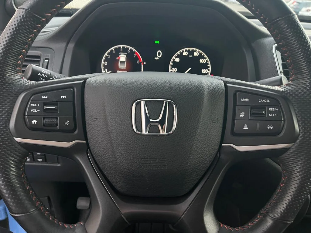 Used 2024 Diffused Sky Pearl Honda TrailSport image 17