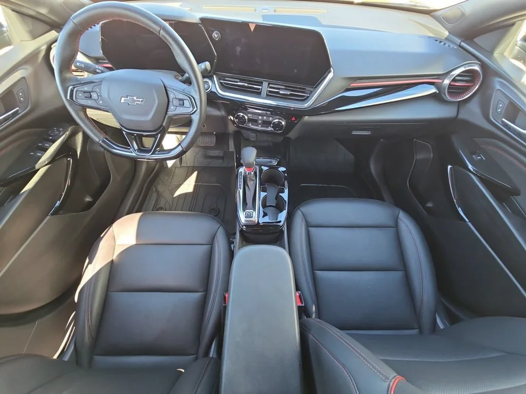 2025 Chevrolet Trax RS - Photo 21