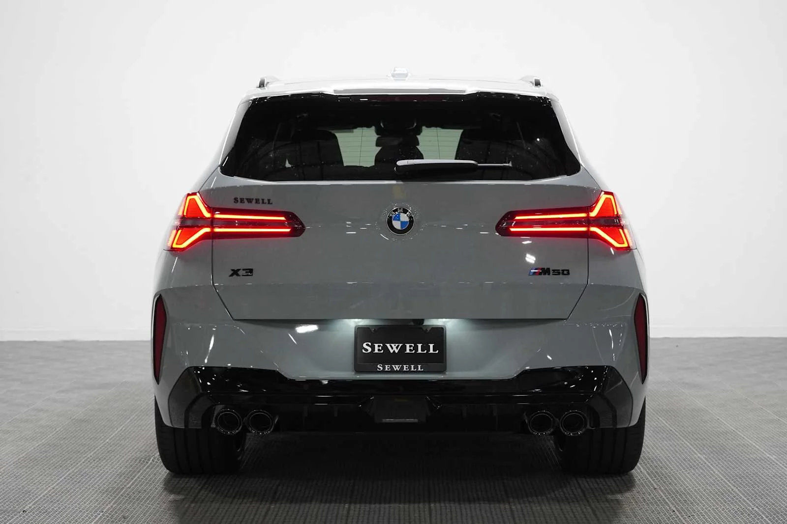 New 2026 Brooklyn Grey Metallic BMW M50 xDrive image 5