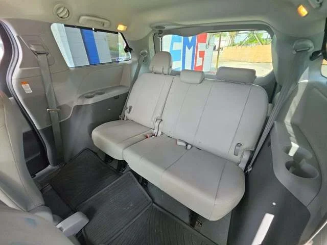 Used 2020 Black Toyota XLE image 7