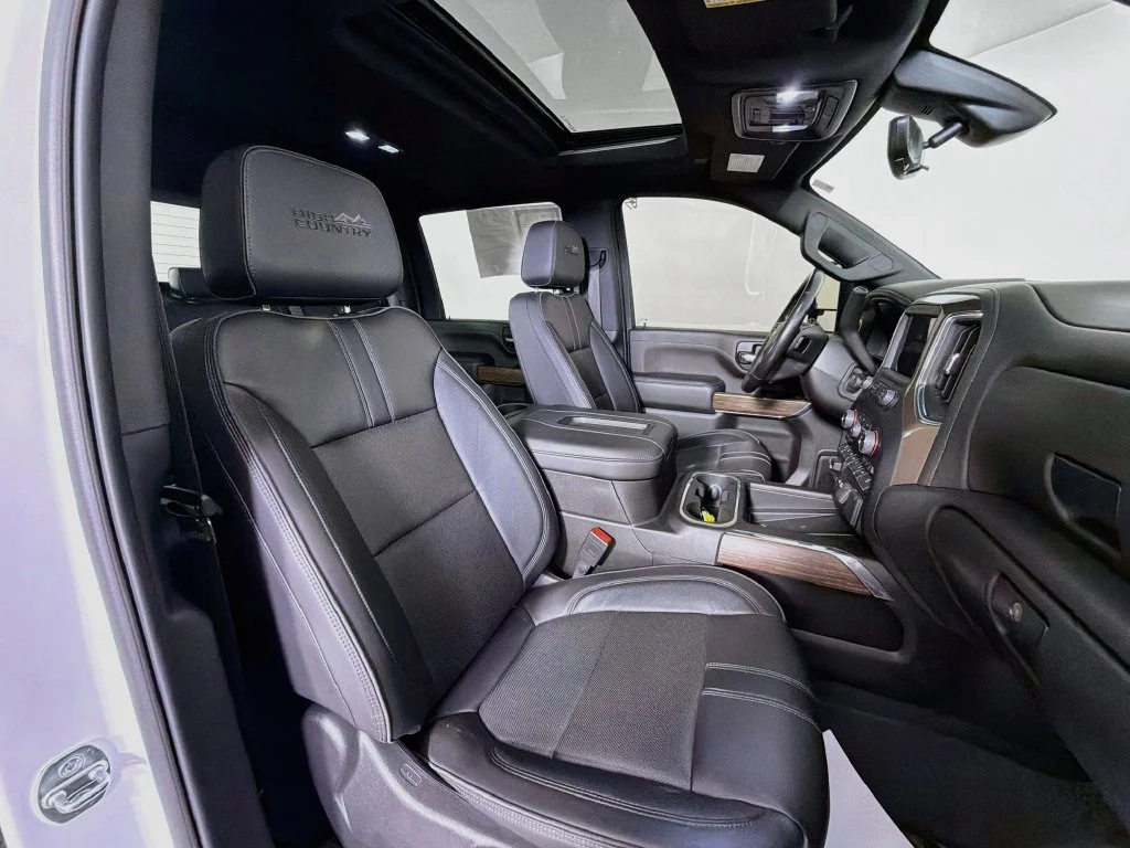 Used 2022 White Chevrolet High Country image 26