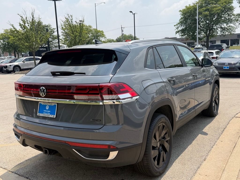 New 2026 Pure Gray Volkswagen 2.0T SE W/TECHNOLOGY image 3