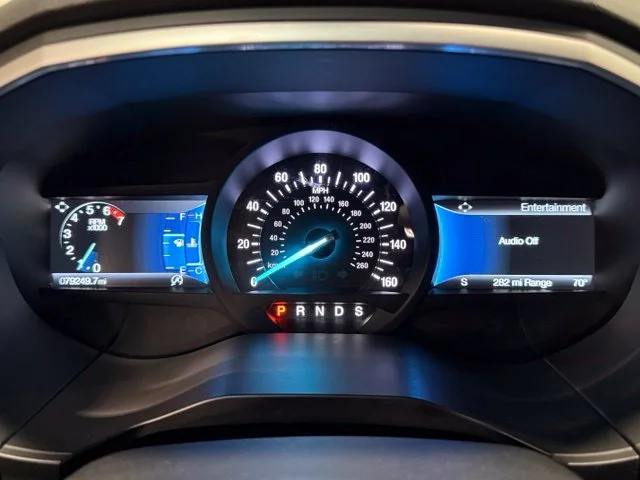 Used 2021 Gray Ford SEL image 20