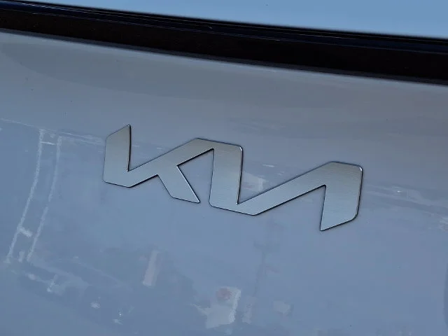 Certified Used 2023 White Kia SX-Prestige image 32