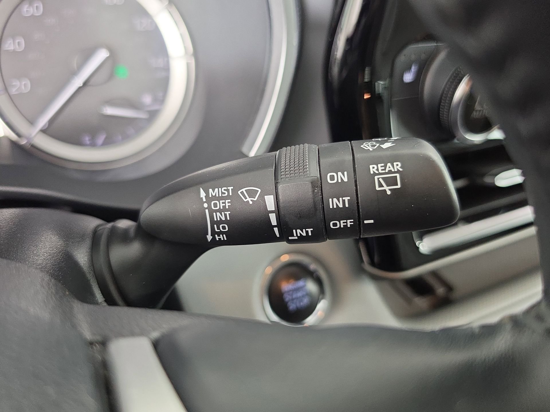 Used 2022 Silver Toyota XLE image 24