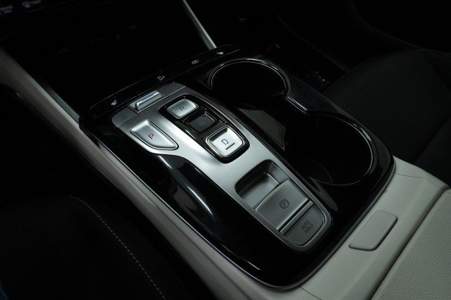 Used 2024 White Pearl Hyundai Blue image 34