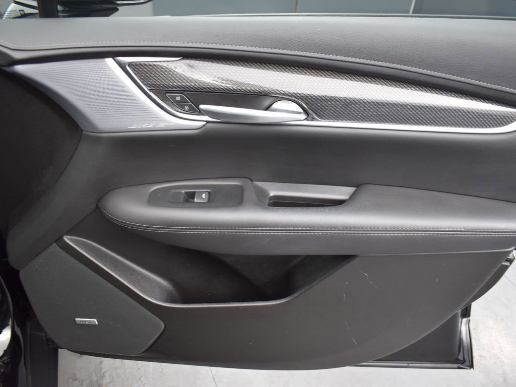 2023 CADILLAC XT5 - Image 30