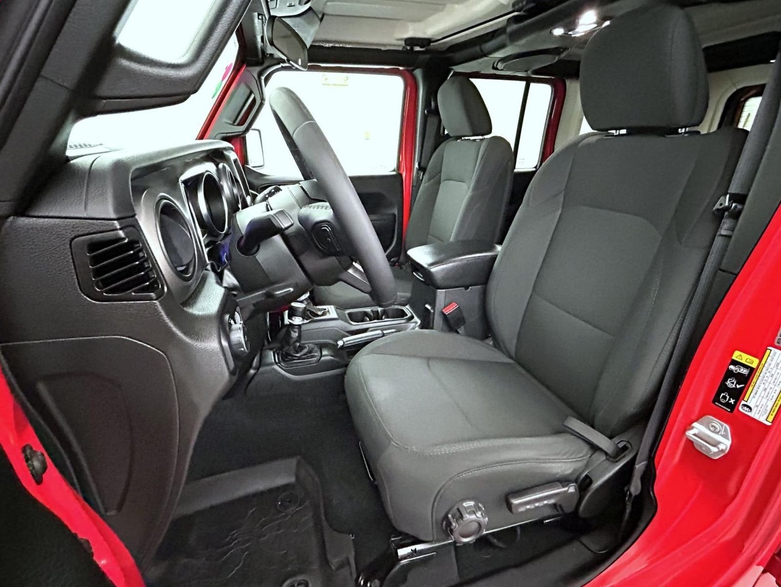 Used 2023 Red Jeep Sport S image 10