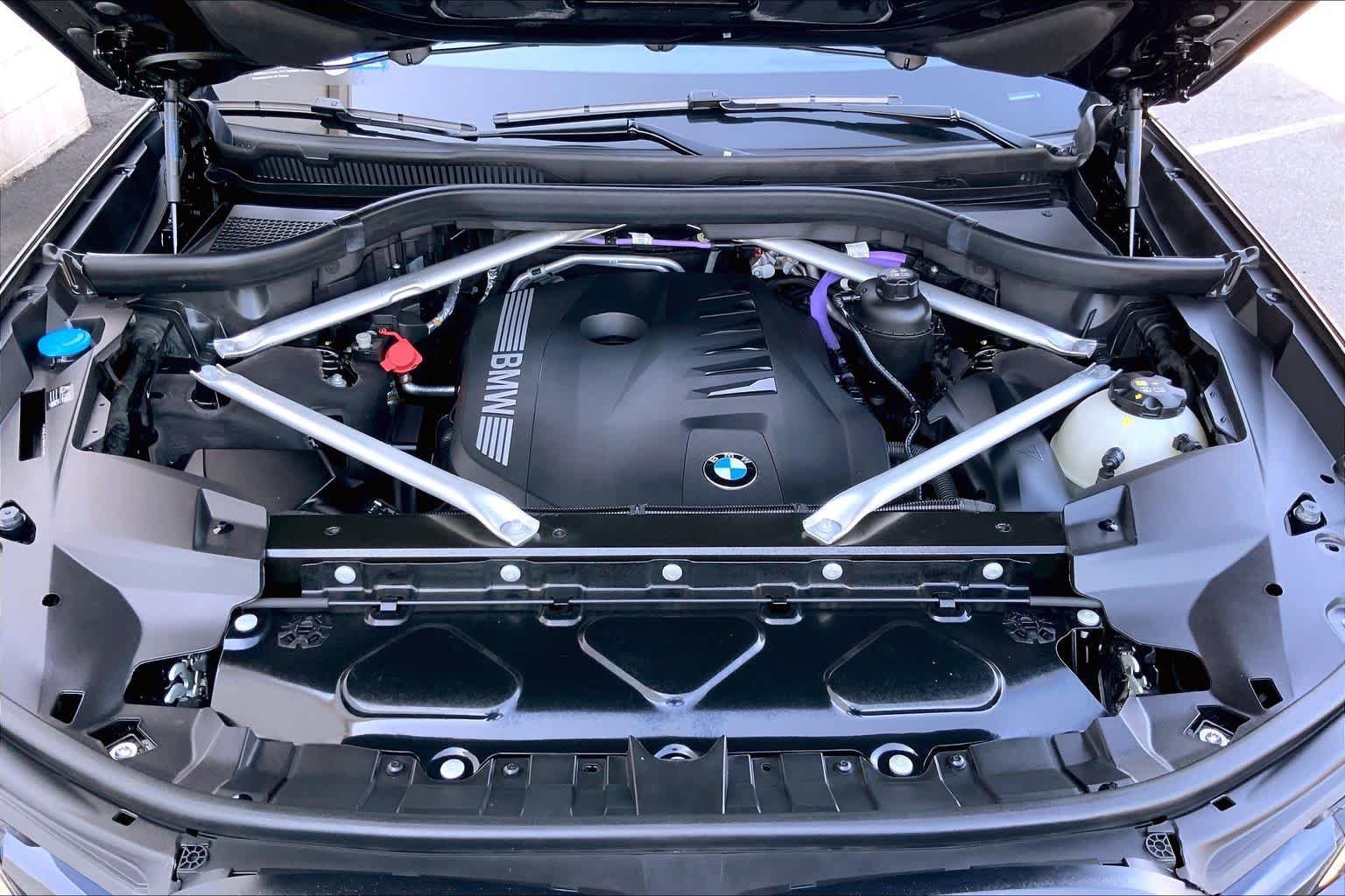 Certified Used 2024 Black Sapphire Metallic BMW xDrive40i image 29