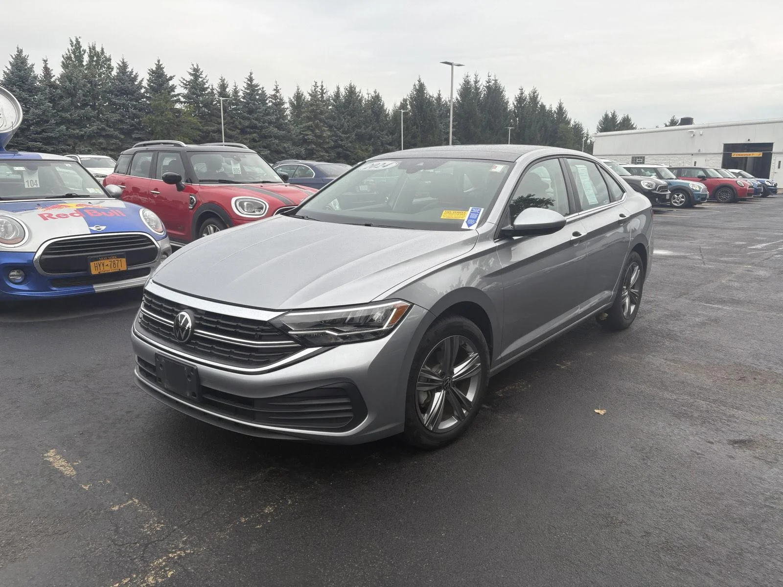 Used 2024 Platinum Gray Metallic Volkswagen SE image 3
