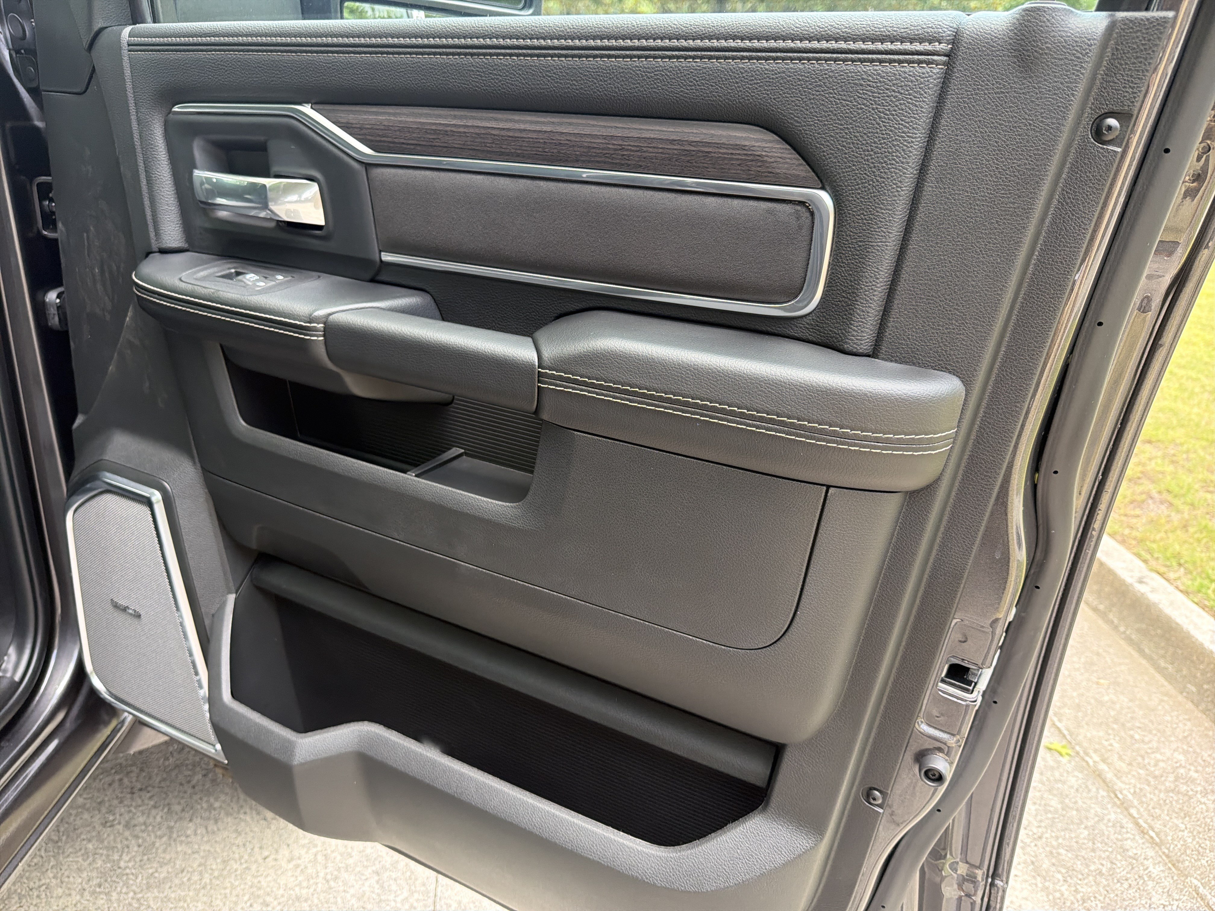 New 2026 Granite Crystal Metallic Clearcoat RAM Big Horn image 14
