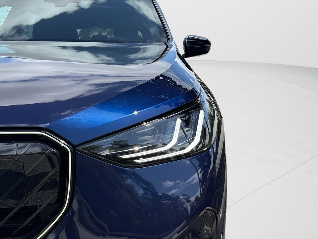 New 2026 Tanzanite Blue II Metallic BMW 30 xDrive image 22