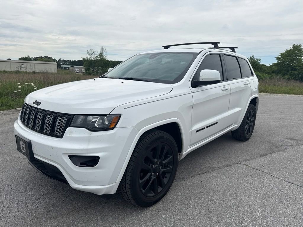 2017 Jeep Grand Cherokee Altitude 4WD's photo