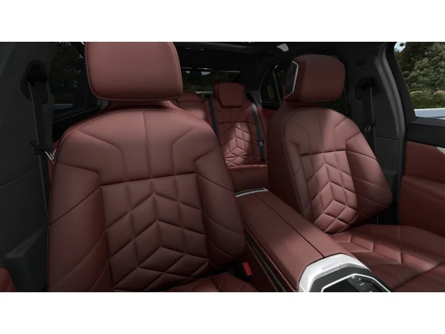 New 2026 Mineral White Metallic BMW 760i xDrive image 11