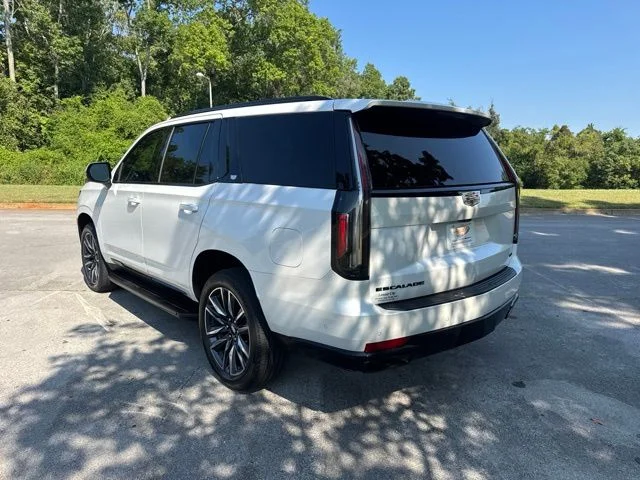 Used 2022 White Cadillac Sport image 5