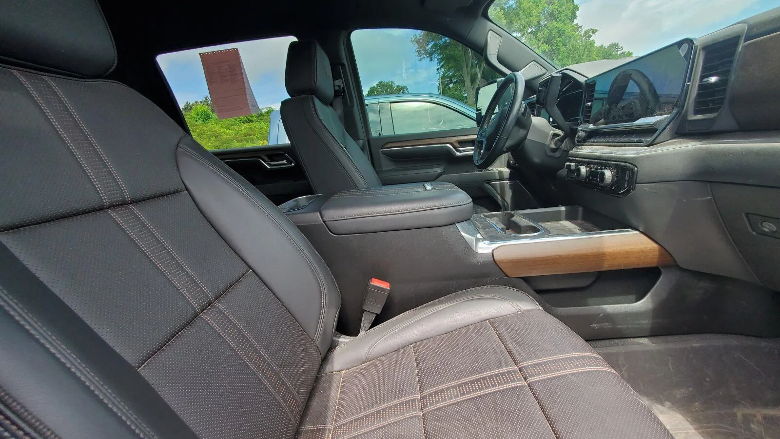 Used 2024 Sterling Gray Metallic Chevrolet High Country image 4