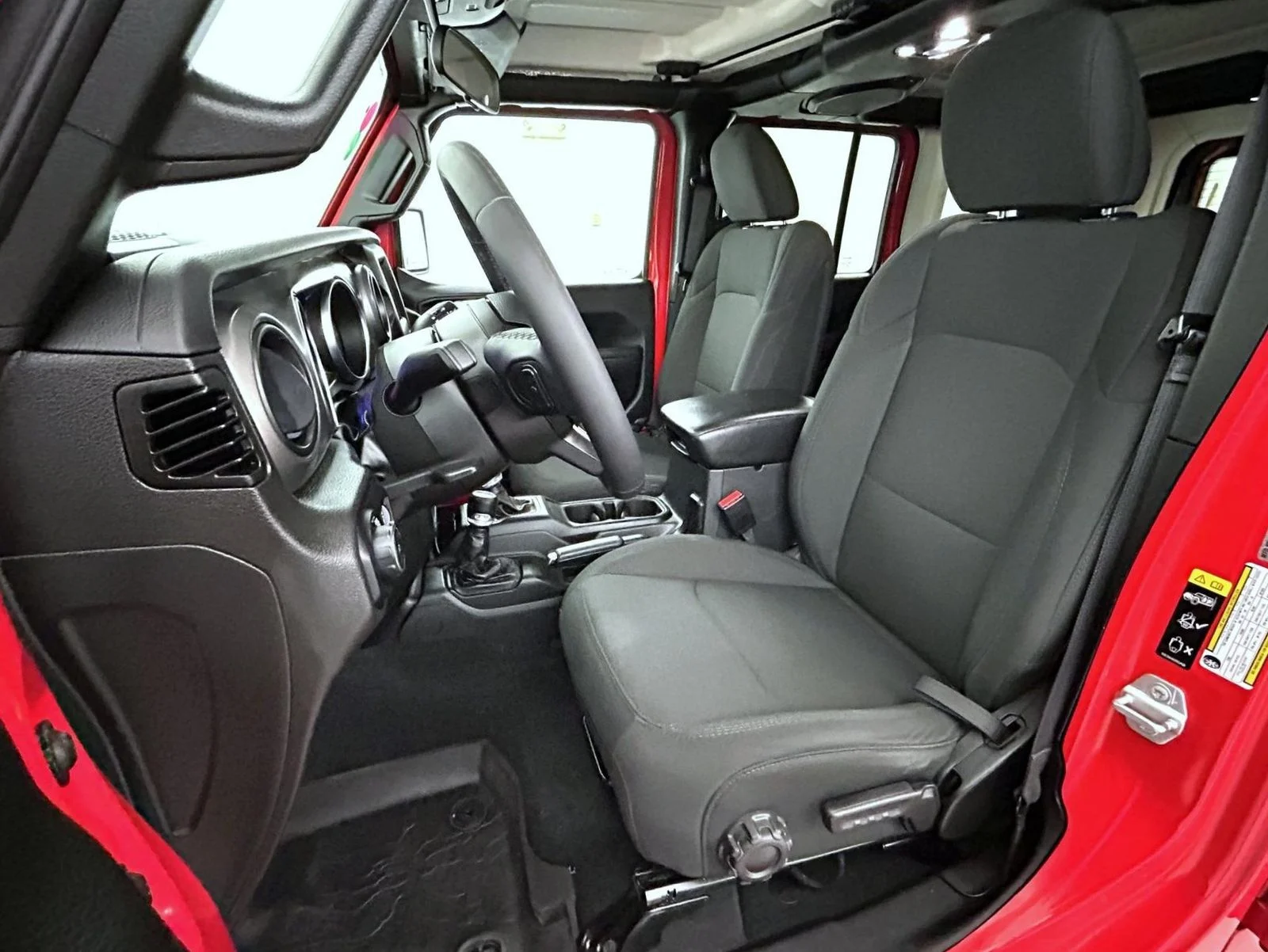 Used 2023 Red Jeep Sport S image 10