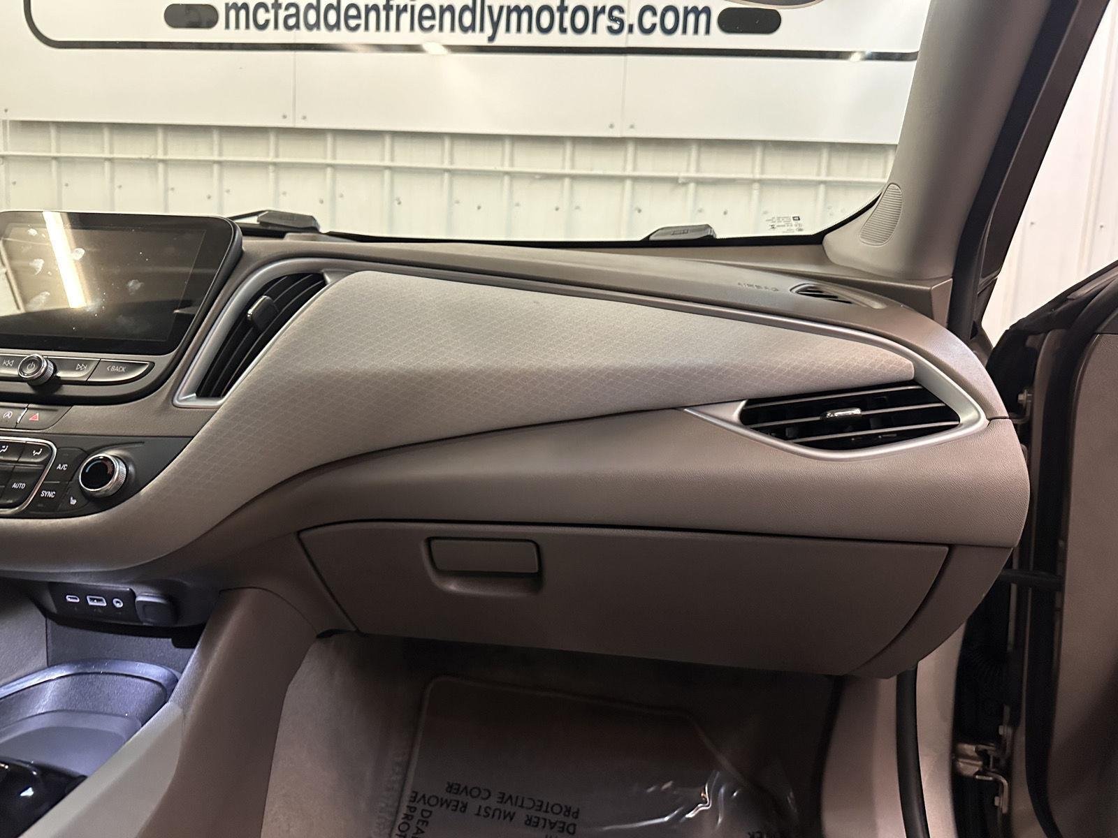 Used 2025 Mineral Gray Metallic Chevrolet LT image 35