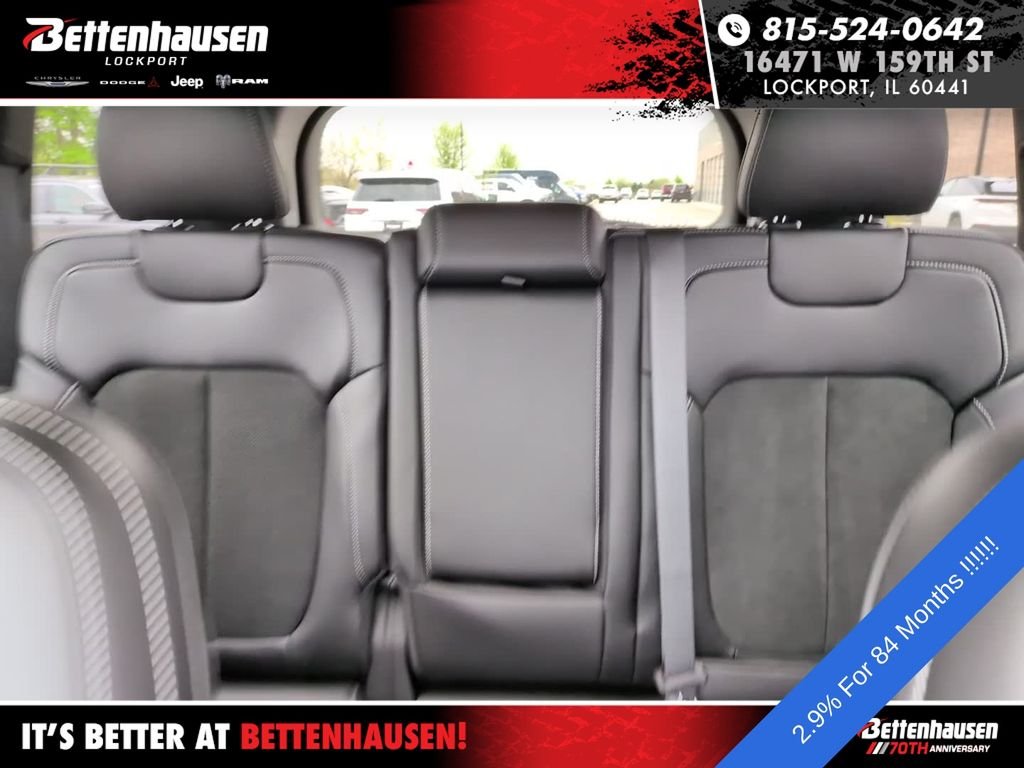 New 2026 Baltic Gray Metallic Clear-Coat Exterior Paint Jeep Laredo Altitude image 25