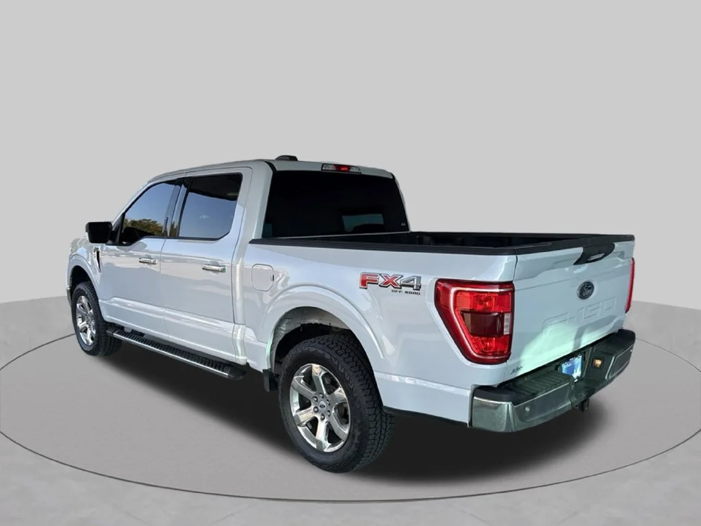 Used 2021 White Metallic Ford XLT image 7