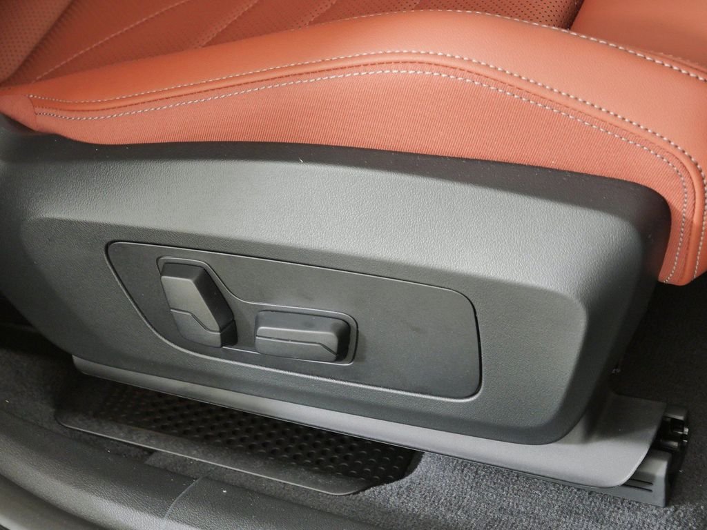 New 2026 Brooklyn Grey Metallic BMW xDrive28i image 23