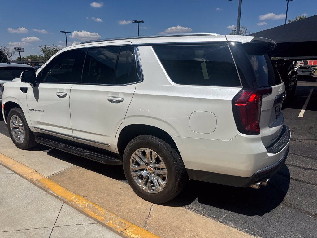Used 2023 White GMC Denali image 3