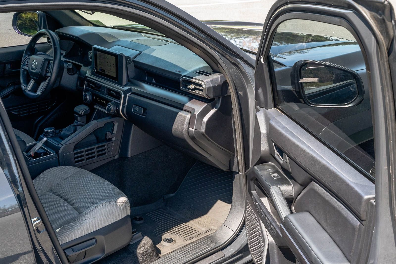 Used 2025  Toyota SR5 image 11