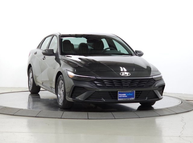 2024 Hyundai Elantra SE