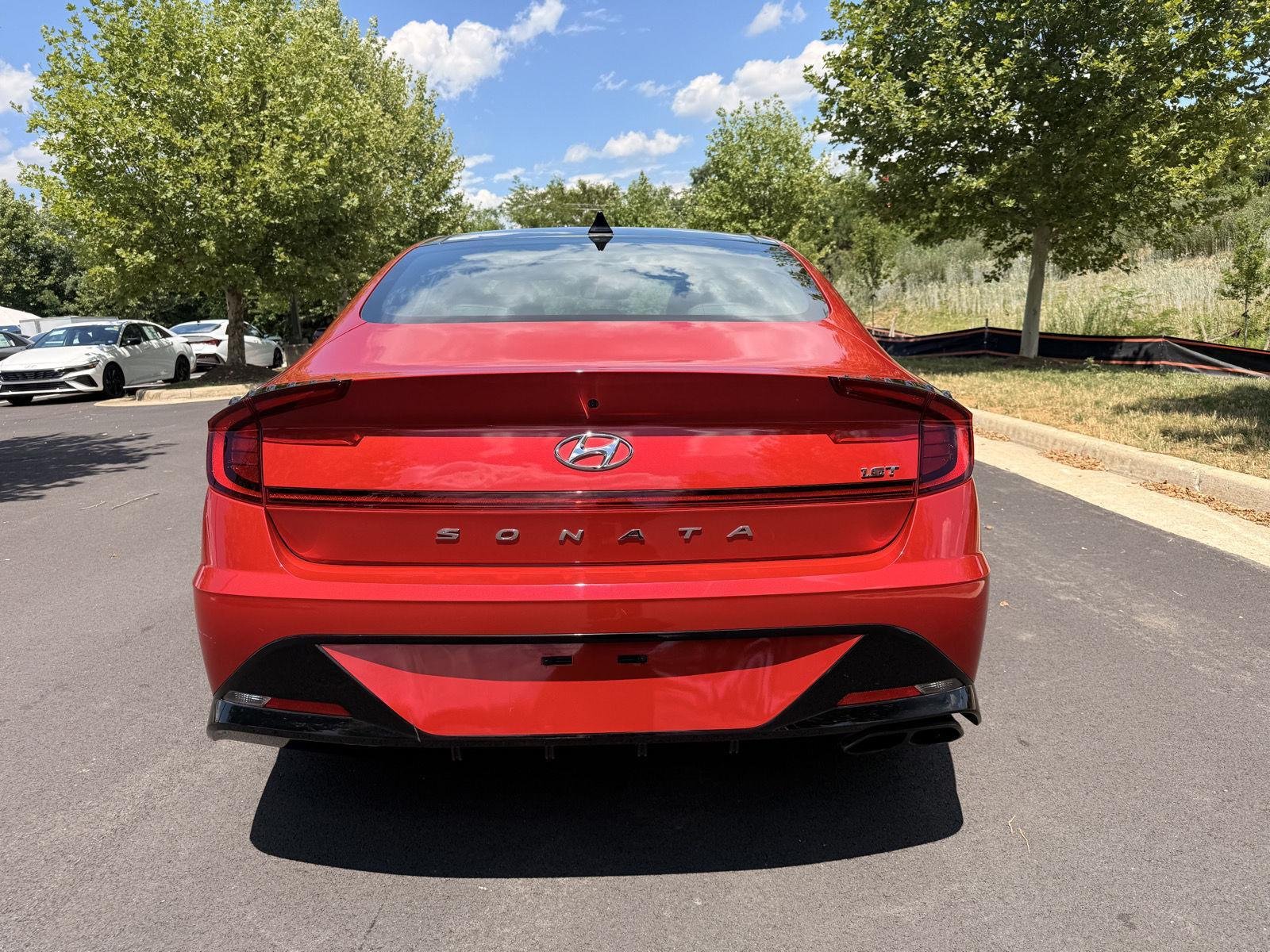 Used 2021 Calypso Red Hyundai SEL Plus image 4