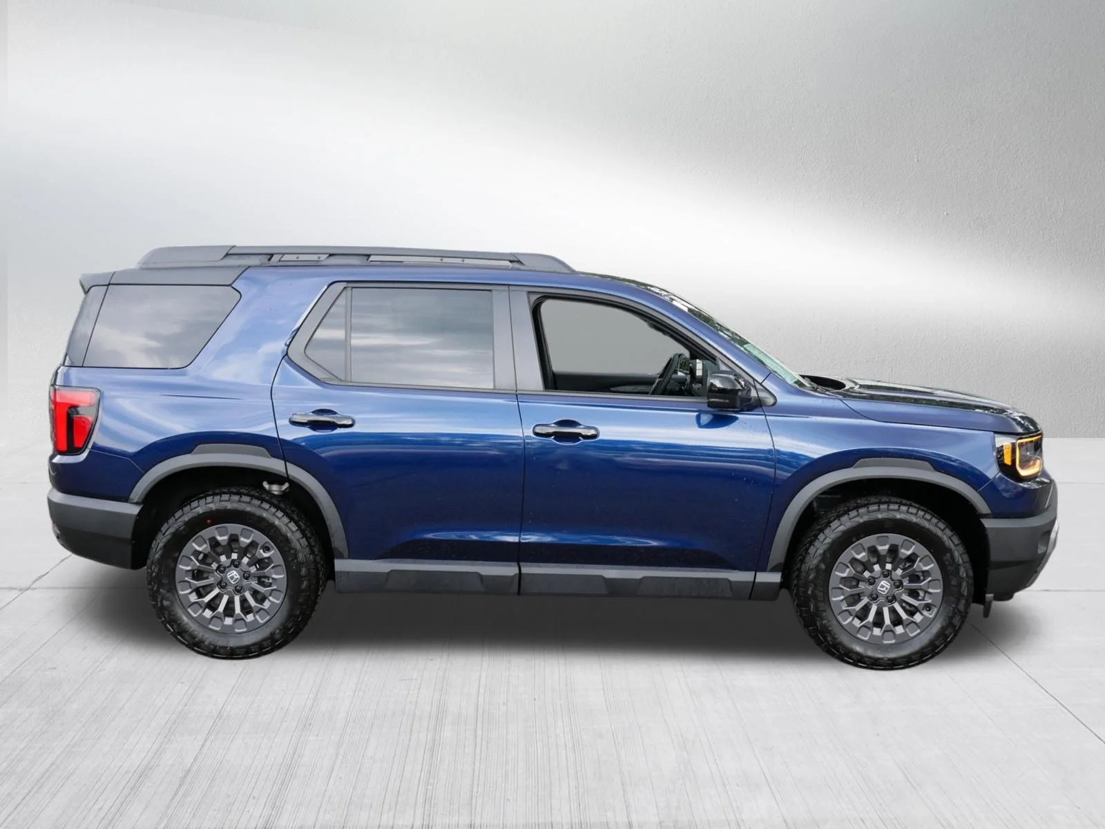 Certified Used 2026 Obsidian Blue Pearl Honda TrailSport image 8