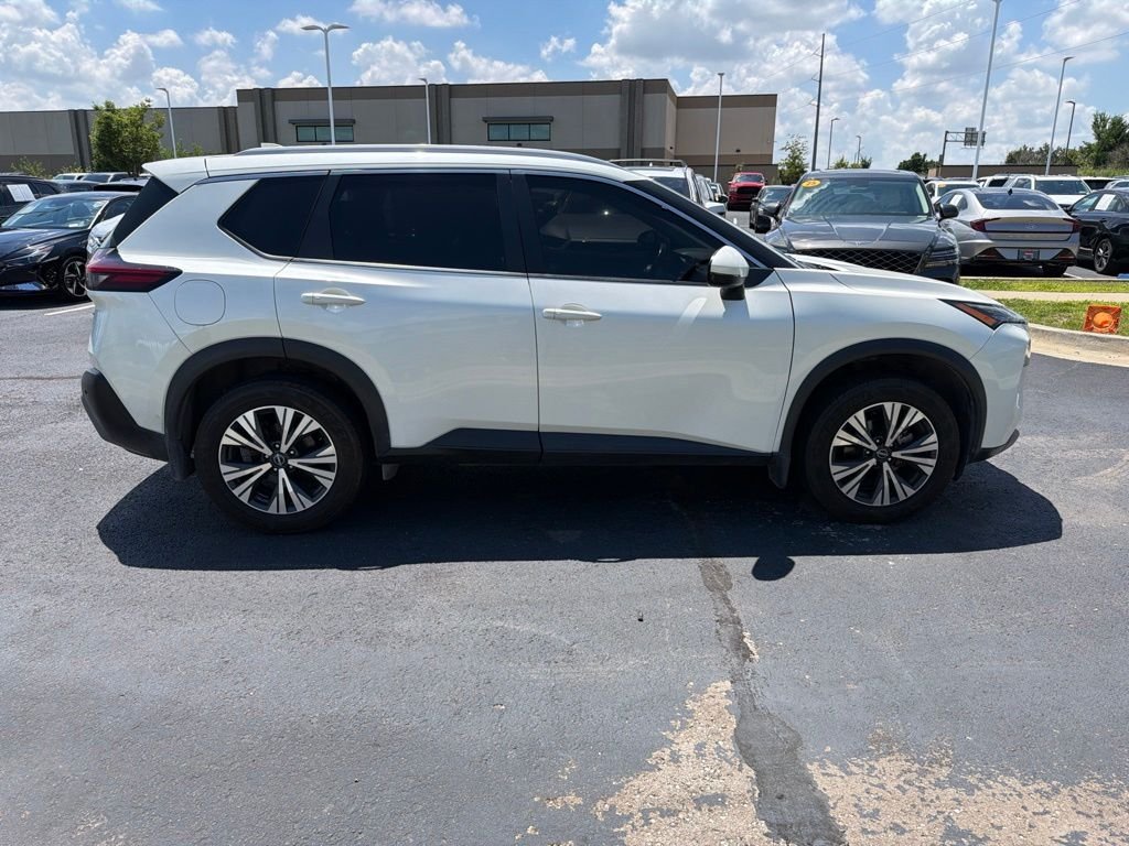 Used 2022 White Nissan SV image 8