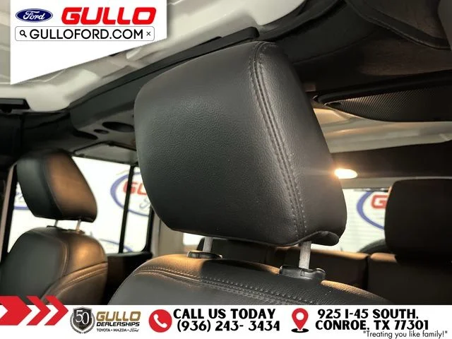 Used 2017 Bright White Clearcoat Jeep Unlimited Sahara image 17