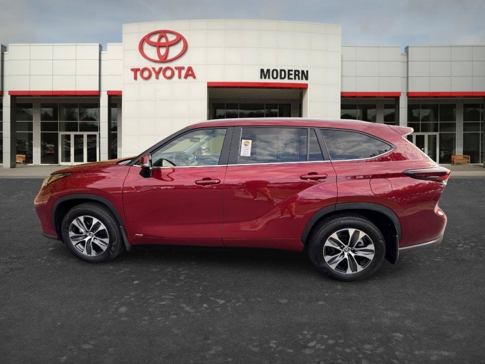 Used 2026 Ruby Flare Pearl Toyota Hybrid XLE image 8