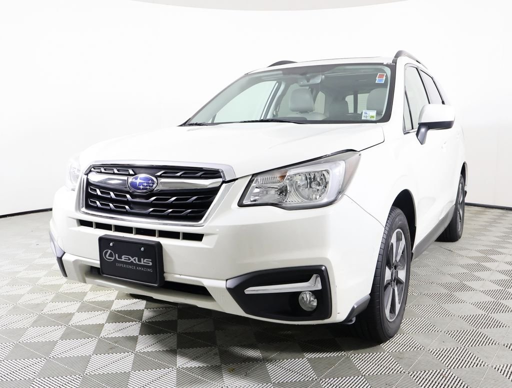 2017 Subaru Forester 2.5i Limited photo 2