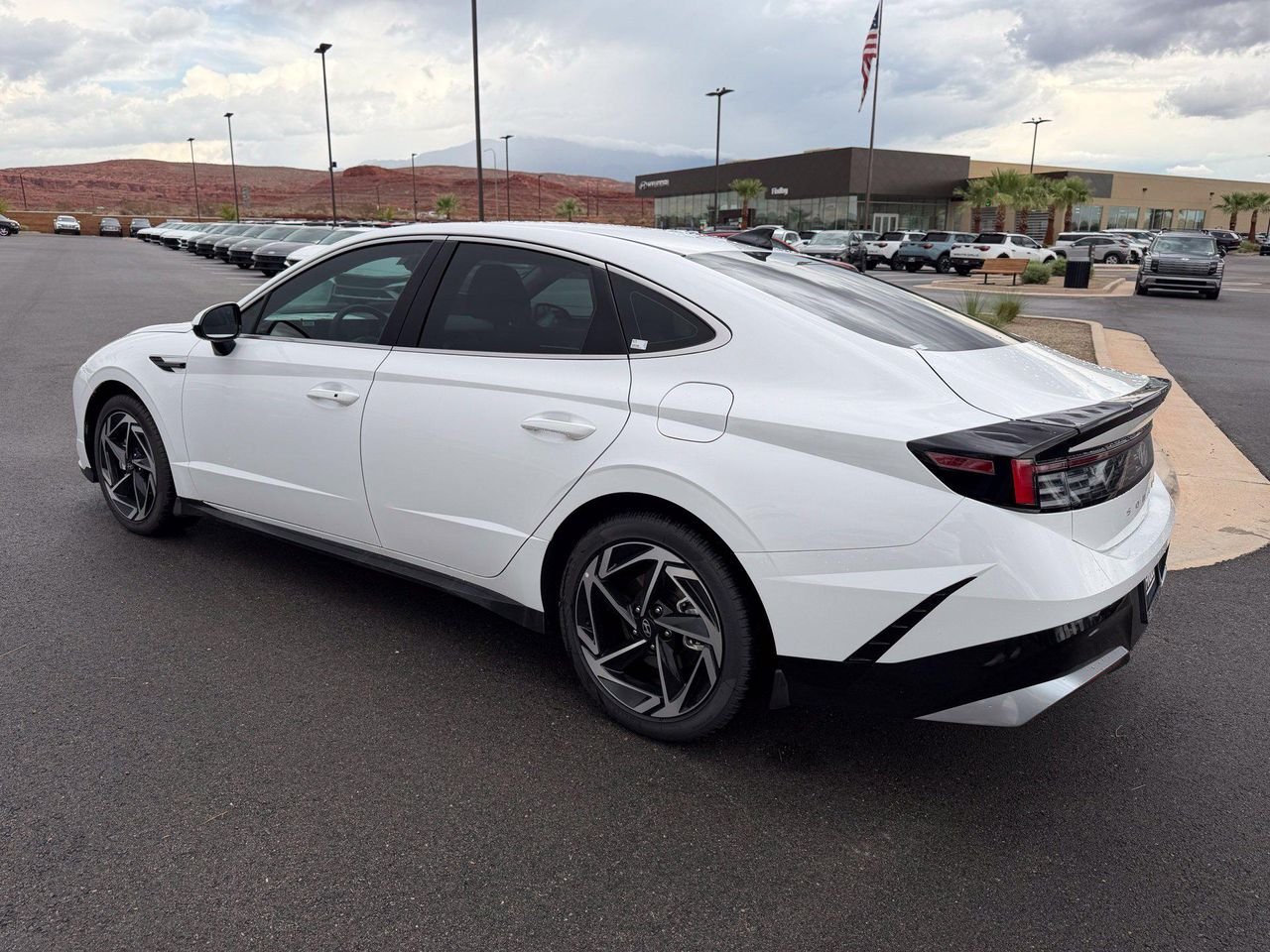 2026 Hyundai Sonata SEL - Photo 10
