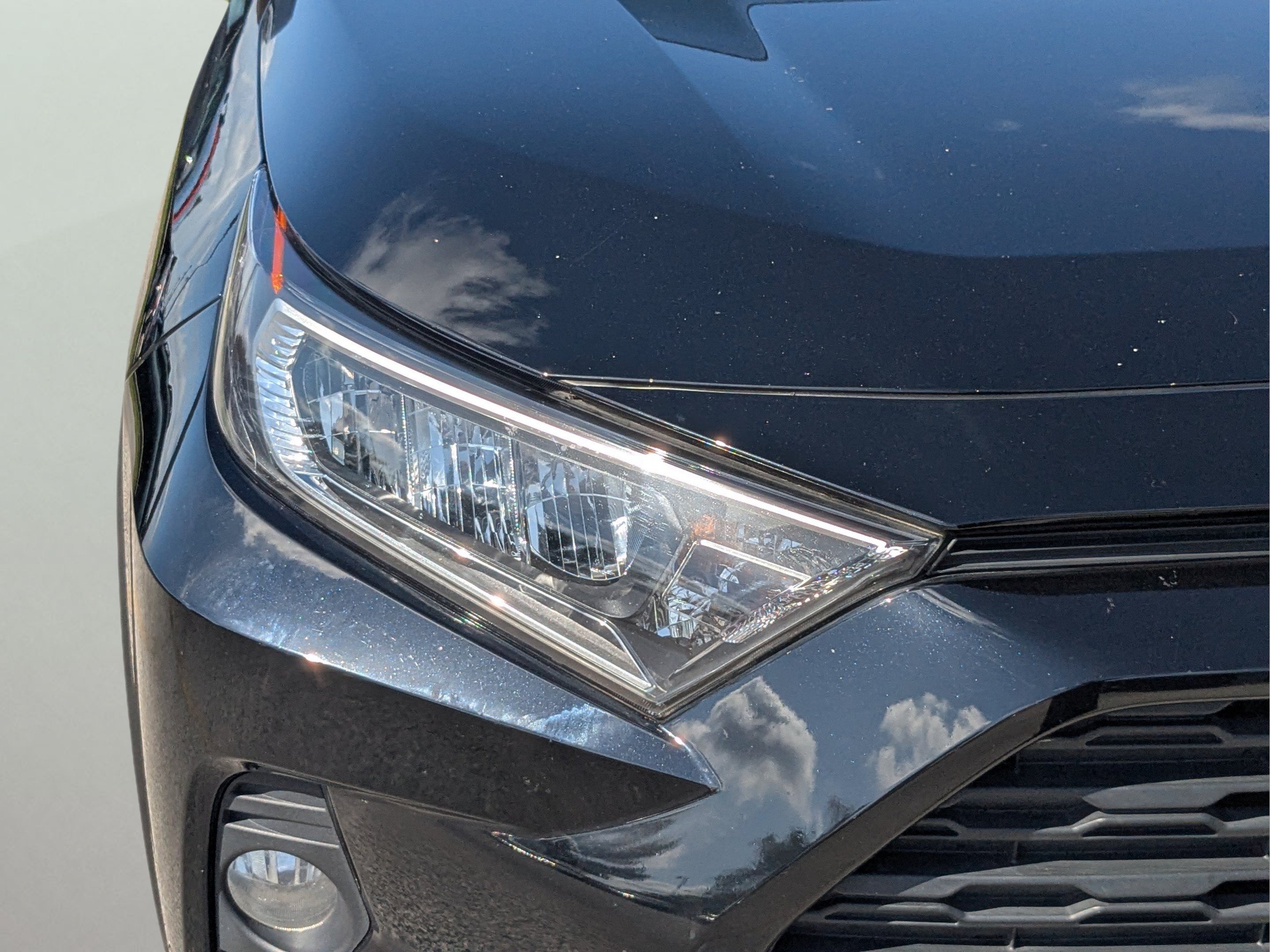 2021 Toyota RAV4 XLE - Photo 10