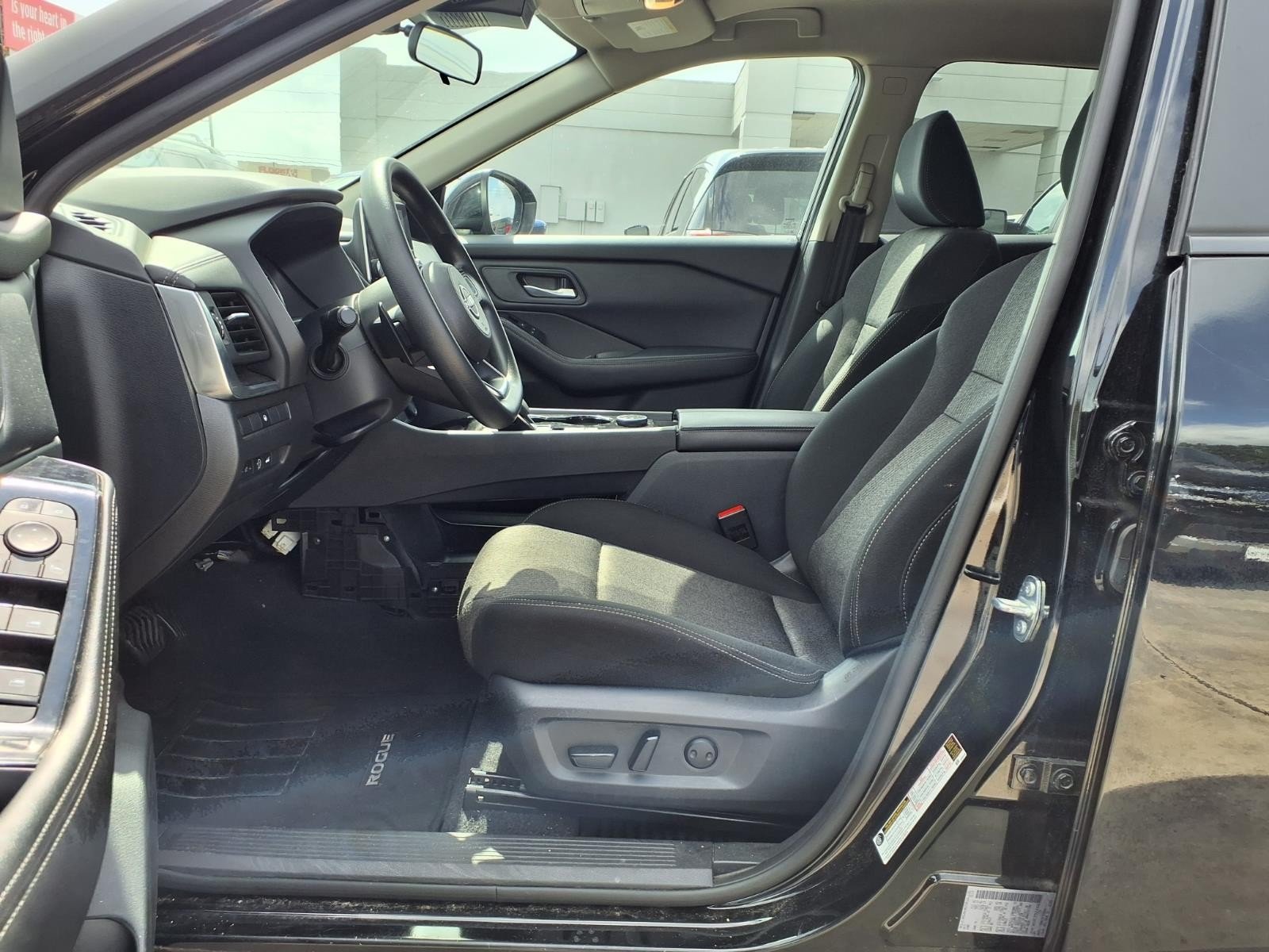 2024 Nissan Rogue SV Black at Robbins Nissan