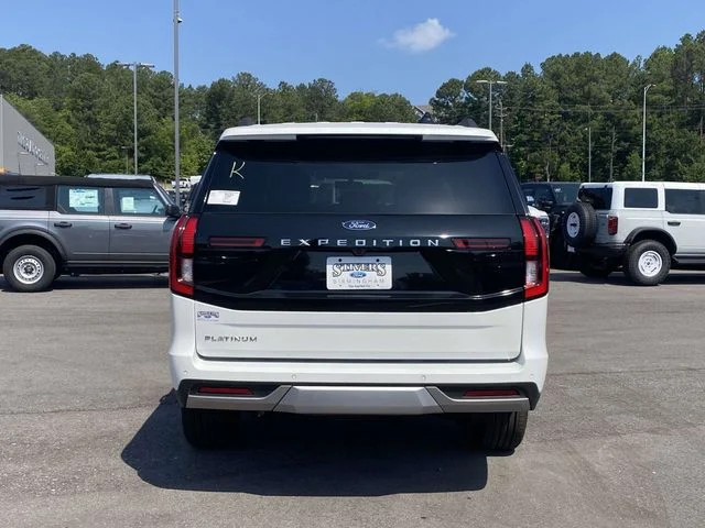 New 2026 Star White Metallic Tri-Coat Ford Platinum image 4