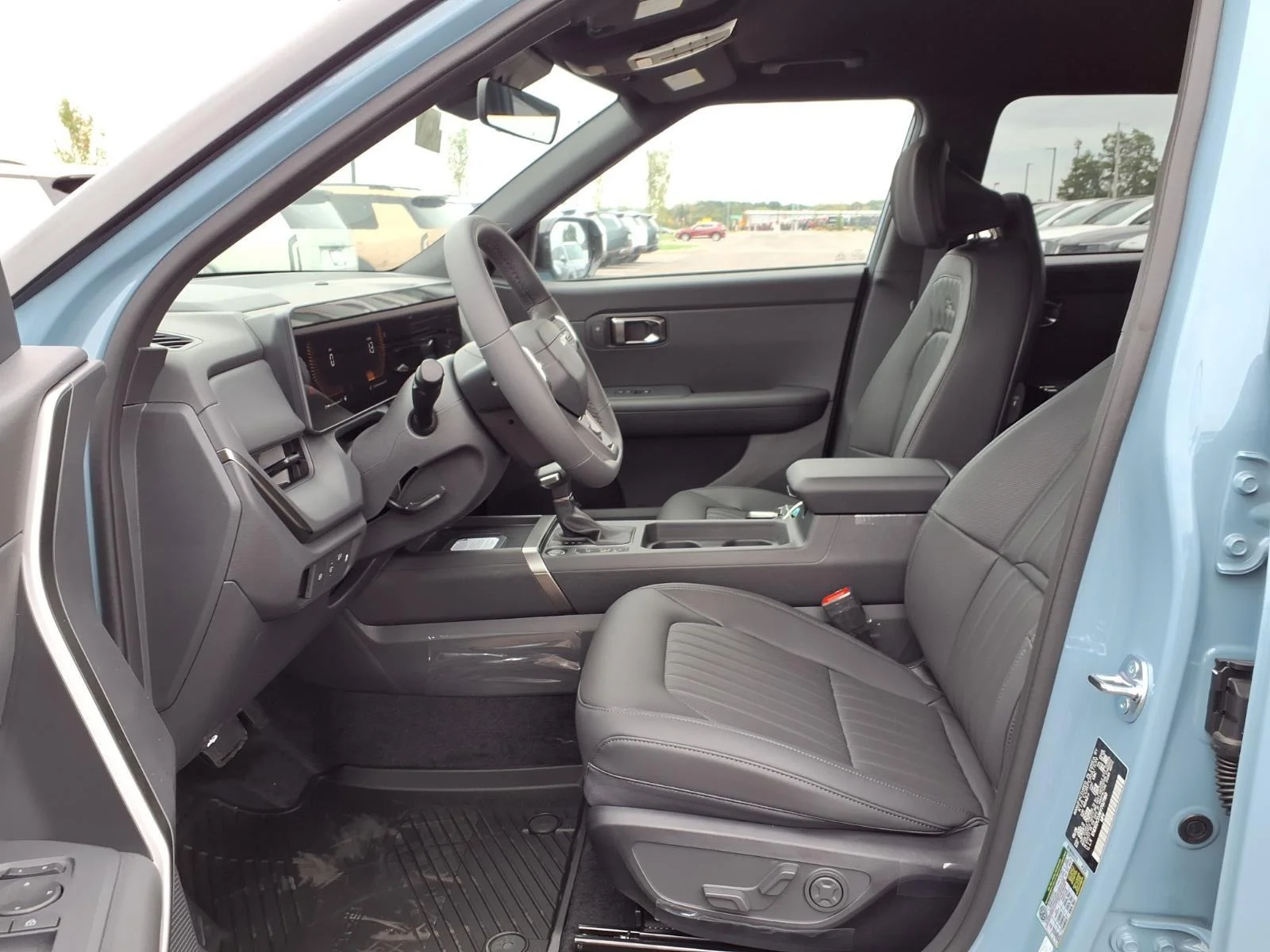 New 2027 Frost Blue / Black Roof Kia X-Line S image 11