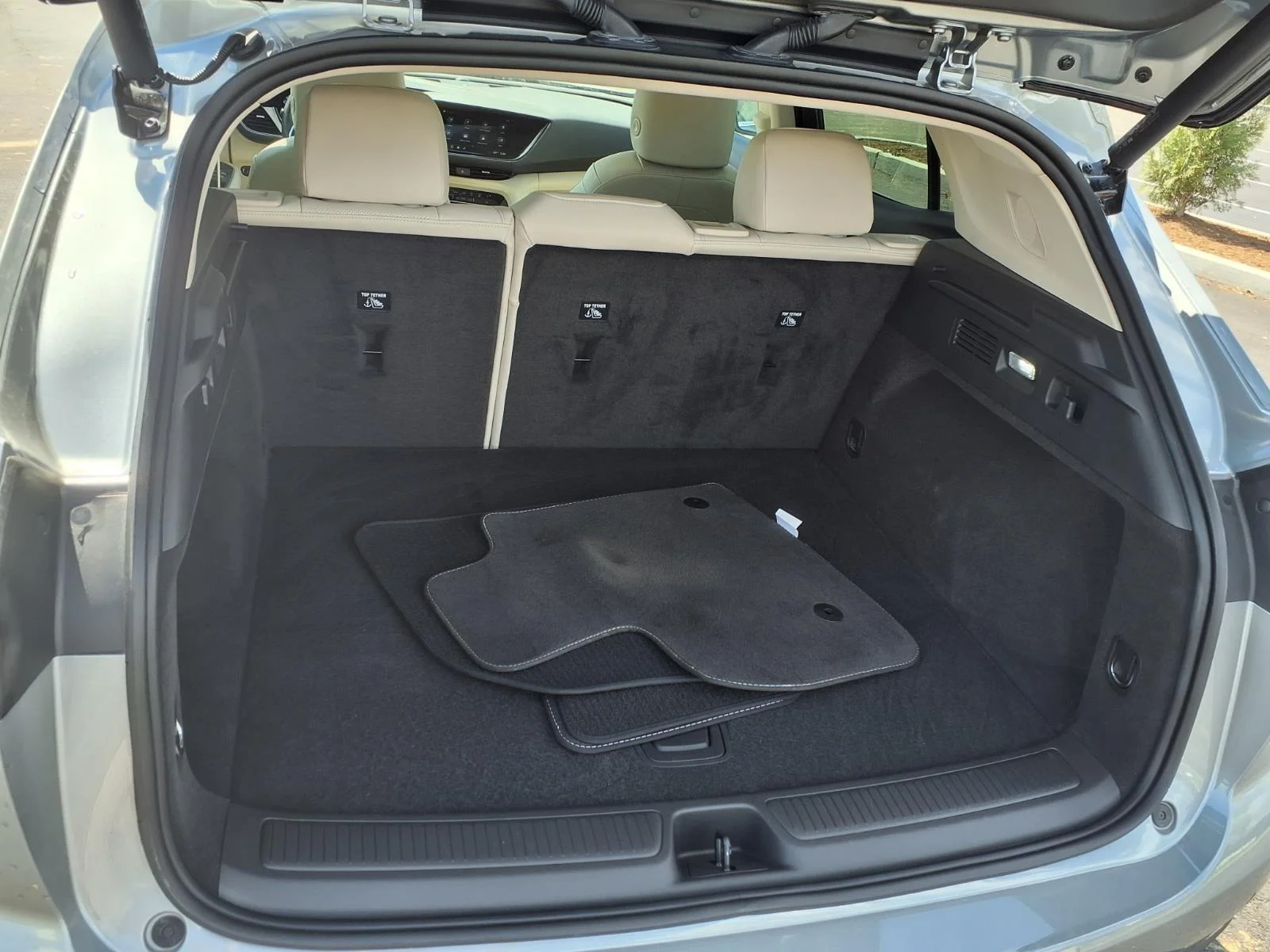 Used 2023 Moonstone Gray Metallic Buick Essence image 26